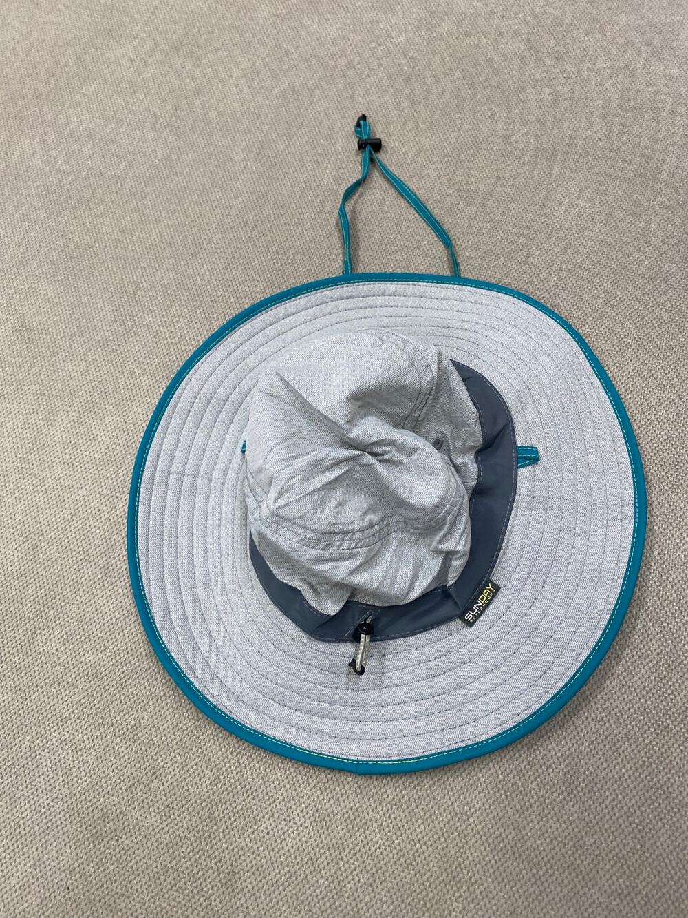 Sunday Afternoons Women's Medium Sun Latitude Hat, Gray/Teal Like new